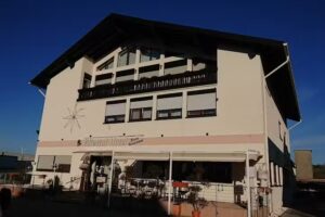 Danis Bistro-Bliestal Hotel
