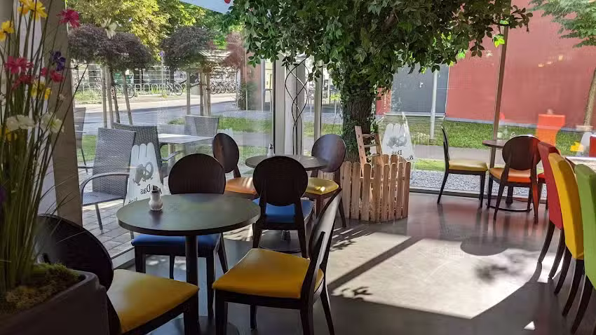 Das Backparadies &bdquo;Caf&eacute; am Bahnhof&ldquo;