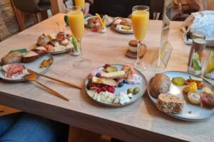 Das Caf&eacute; H&uuml;ftgold