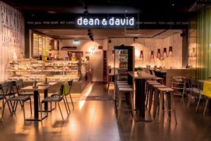 dean&david | Bowls, Salate, Curries & Snacks im Hauptbahnhof in Freiburg im Breisgau