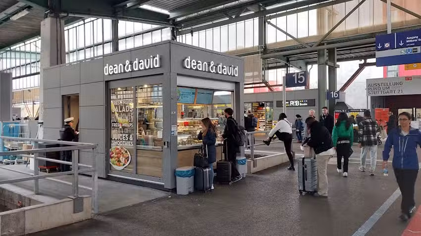dean&david | Bowls, Salate, Curries & Snacks im Hauptbahnhof Stuttgart
