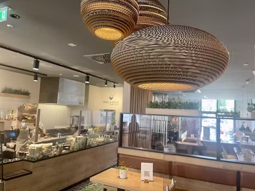 dean&david | Bowls, Salate, Curries & Snacks in den Regensburger Arcaden