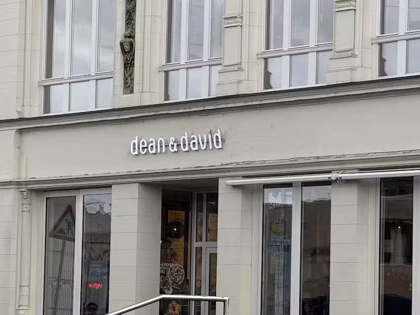 dean&david | Bowls, Salate, Curries & Snacks in Trier
