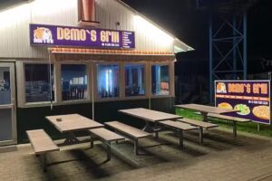 Demo’s Grill