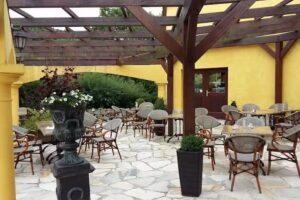 Der Pferdestall &ndash; Saloon