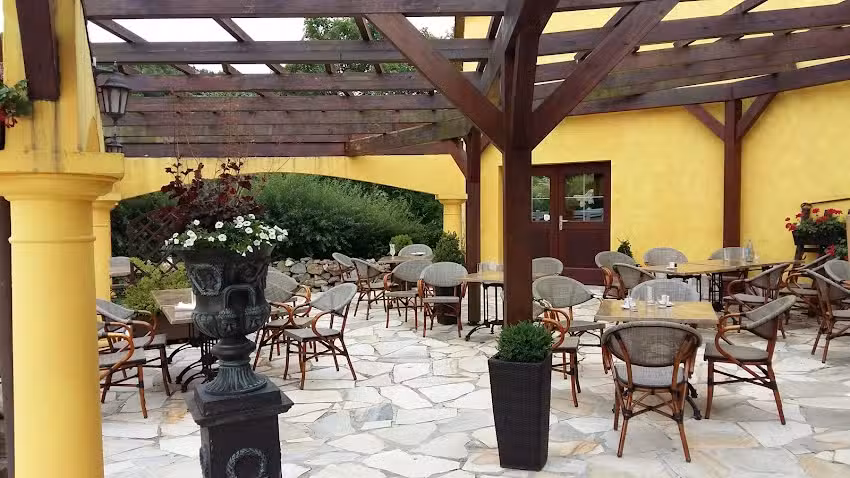 Der Pferdestall &ndash; Saloon