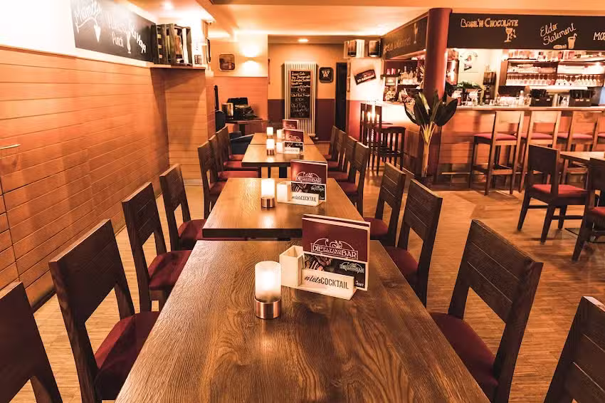 Die Flying Dragon Bar