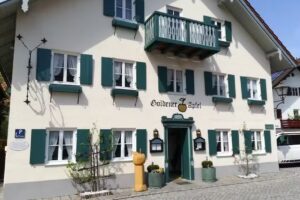 Die Rota im Goldenen Apfel