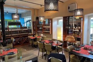 DINE DIVINE Restaurant für deutsche & asiatische Küche