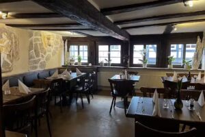 DIONYSOS Griechische Taverne