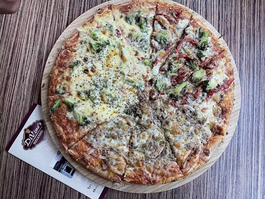 Divino&rsquo;s Pizzeria