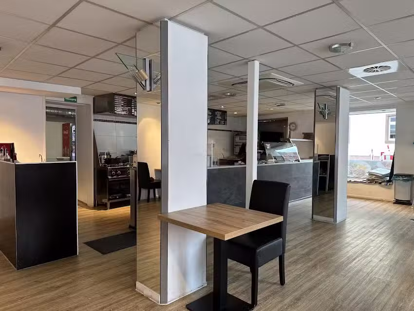 Dlani&rsquo;s Restaurant