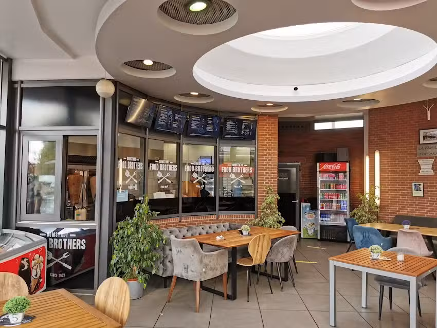 Domstadt Food Brothers