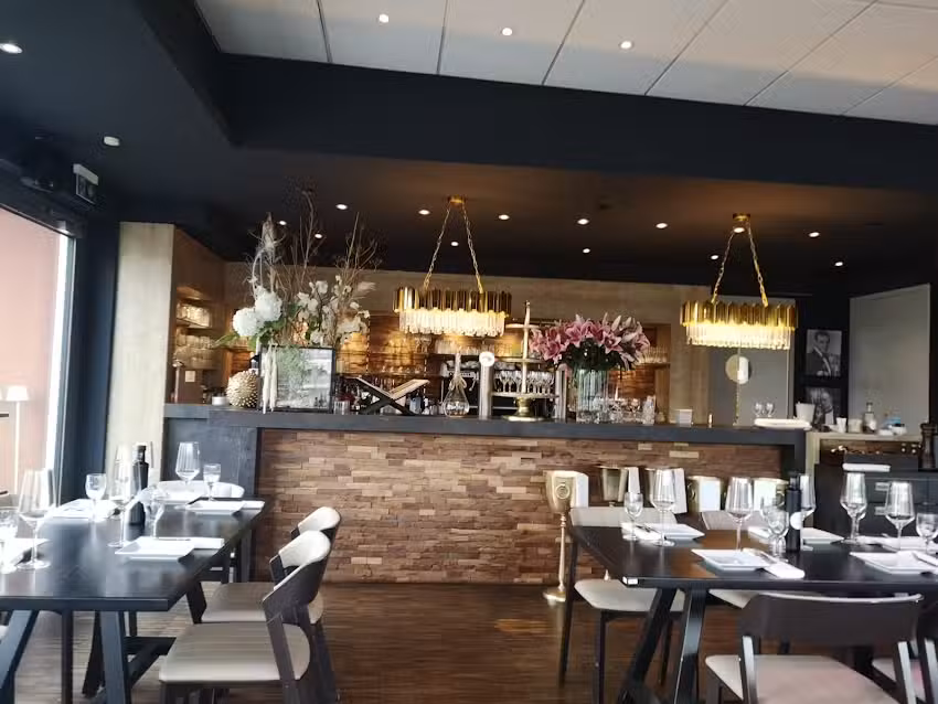 Donello am Yachthafen