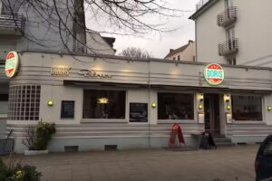 Doris Diner
