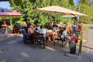 Dörpskroog Borowianka (Restaurante und Café)