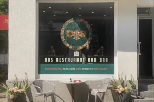 Dos Bar & Restaurant