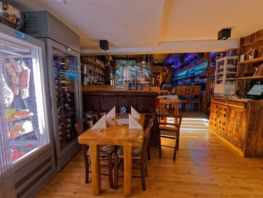 Edoardo Vini e Delicatezze