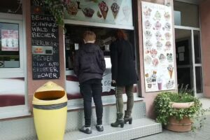 Eis Cafe Caffe & Gelato