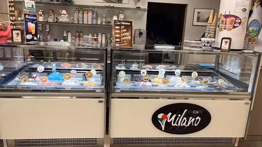 Eis & Caf&eacute; Milano