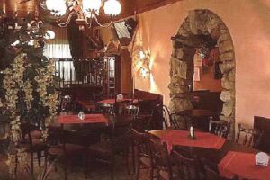 Eis-Cafe Pizza Restaurant Maa- Schneggla