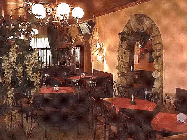 Eis-Cafe Pizza Restaurant Maa- Schneggla