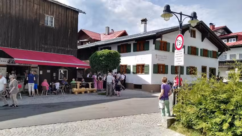 Eis-Oase / Gl&uuml;hwein-Oase