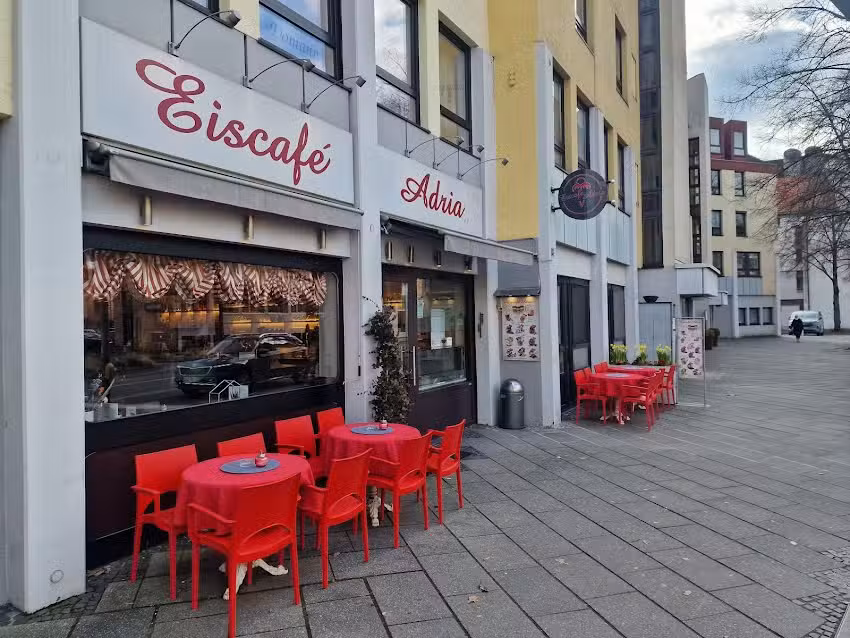 Eiscaf&eacute; Adria Coburg