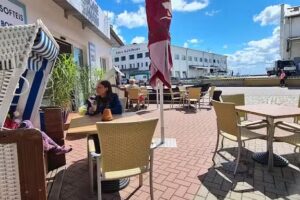 Eiscafé im Hafen