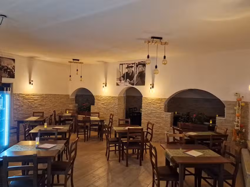 Eiscaf&eacute; & Pizzeria &bdquo;Al Capone&ldquo; &ndash; Inh.: Guido Valenta
