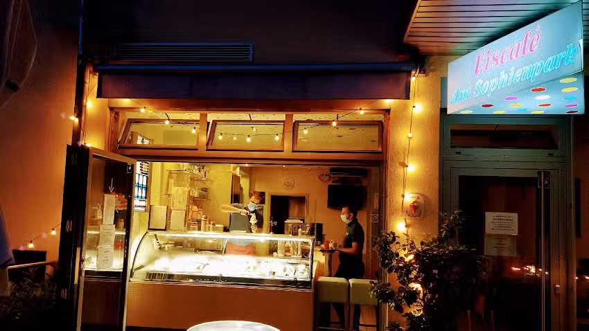 Eiscaf&eacute; & Pizzeria am Sophienpark