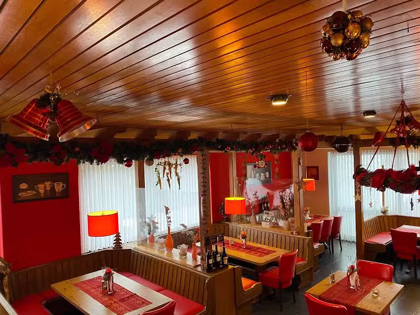 Eiscaf&eacute; &ndash; Pizzeria Antonio