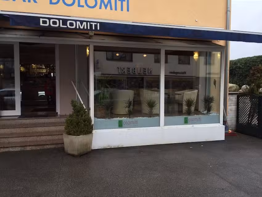 Eiscaf&eacute; & Pizzeria Dolomiti (mit Lieferservice)