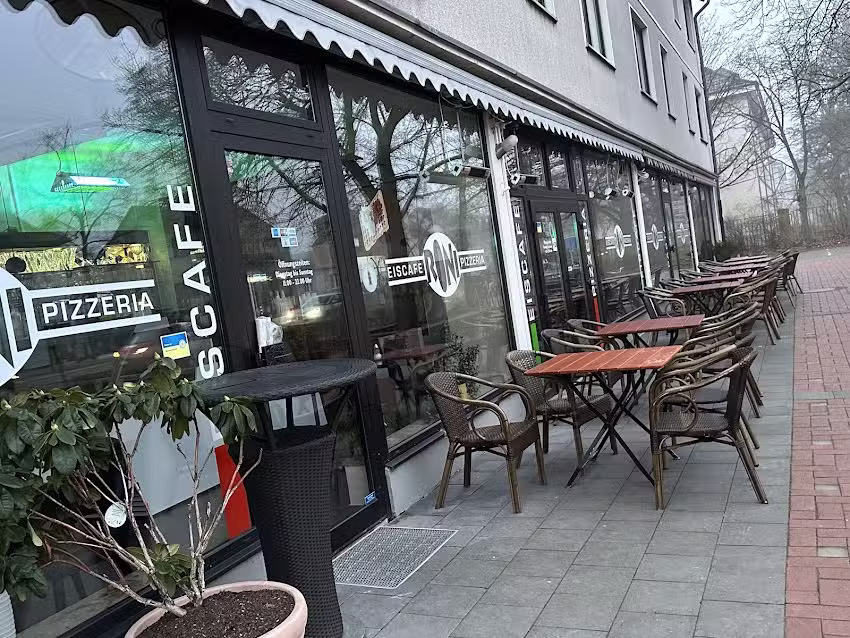 Eiscaf&eacute; & Pizzeria RONI