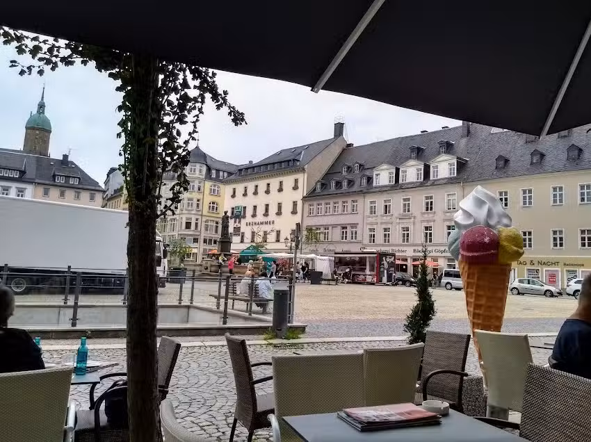 Eiscaf&eacute; und Pizzeria Cortina