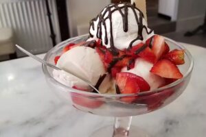 Eisdiele & Milchbar – Axel Stoltz