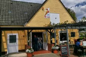 Eisverkauf Zum Kachel&ouml;fchen