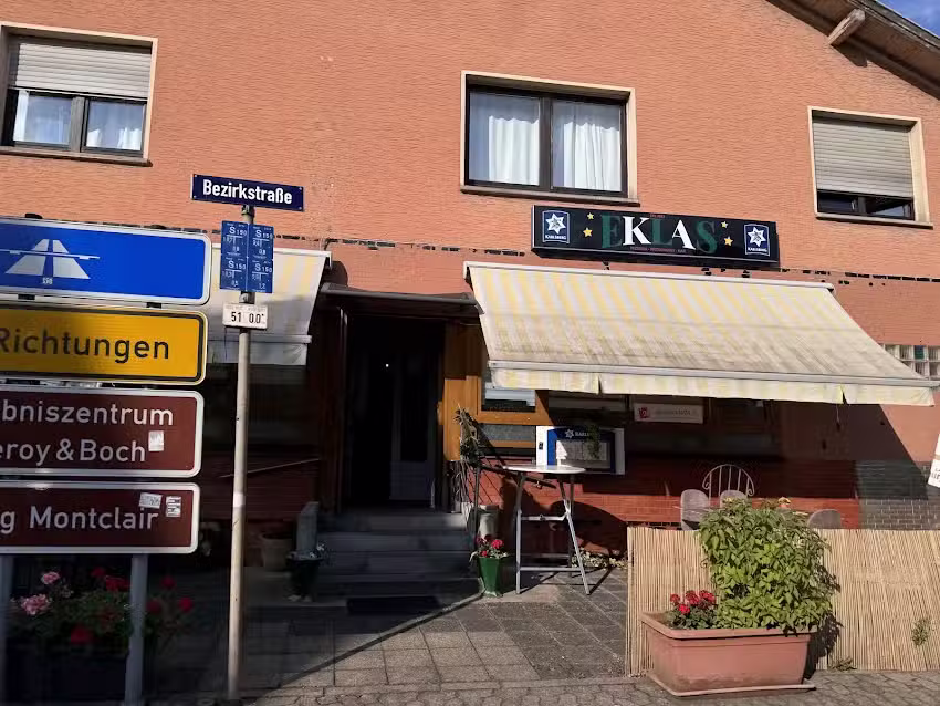 EKLAS Pizzeria-Restaurant-Bar