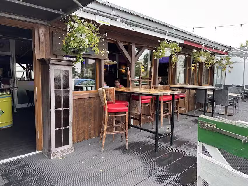 El Cuervo Cantina Y Bar