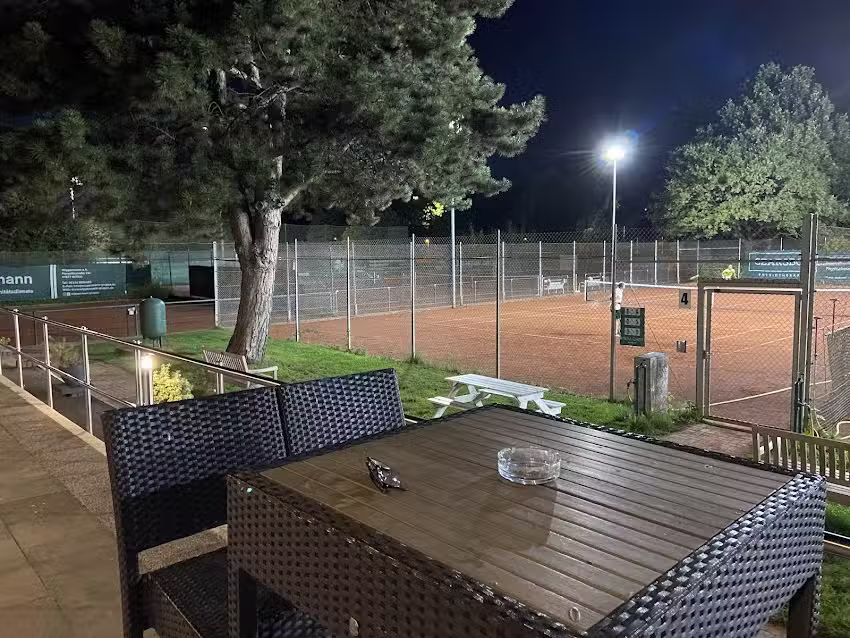 &eacute;la! &ndash; Griechische Taverne