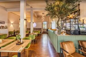 ELAYA Cafe Lounge & Bistro