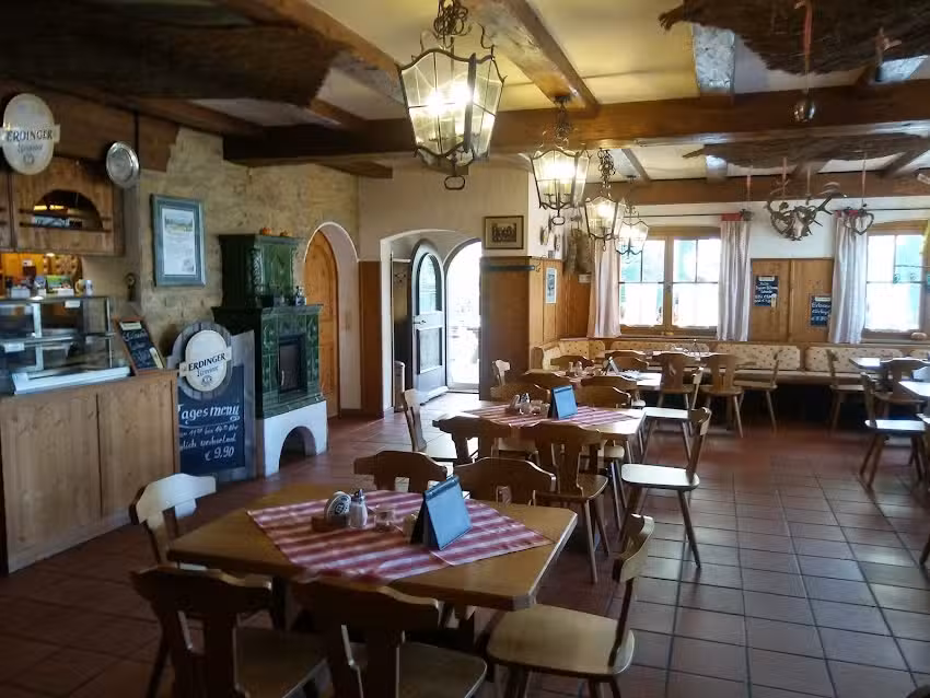 Elch&rsquo;s Almh&uuml;tte &ndash; Windbeutelalm