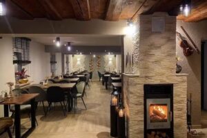 ELL-INON Restaurant