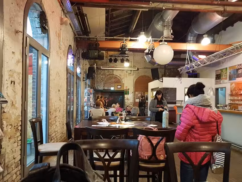 Elmores Biergarten & Lounge