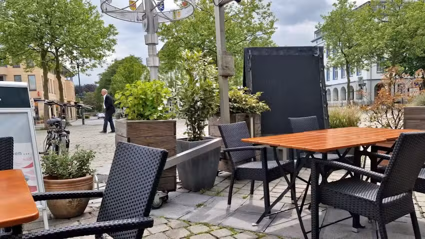 en place | Cafe &bull; Bar &bull; Kultur