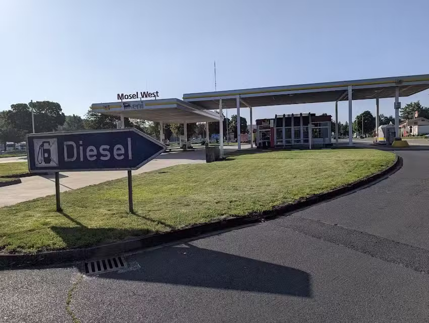 Eni Service Station Mosel West