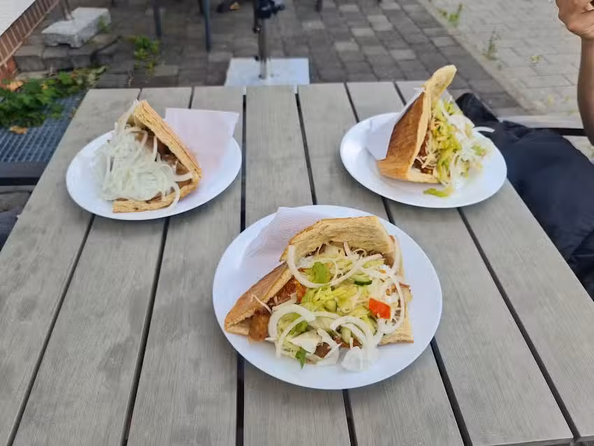 Enjoy Pizza- & D&ouml;nerlounge