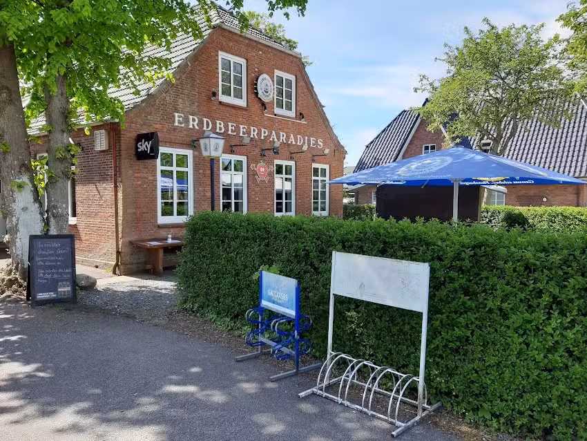 Erdbeerparadies Musik und Eventbar