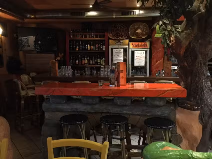 Escudo Bar
