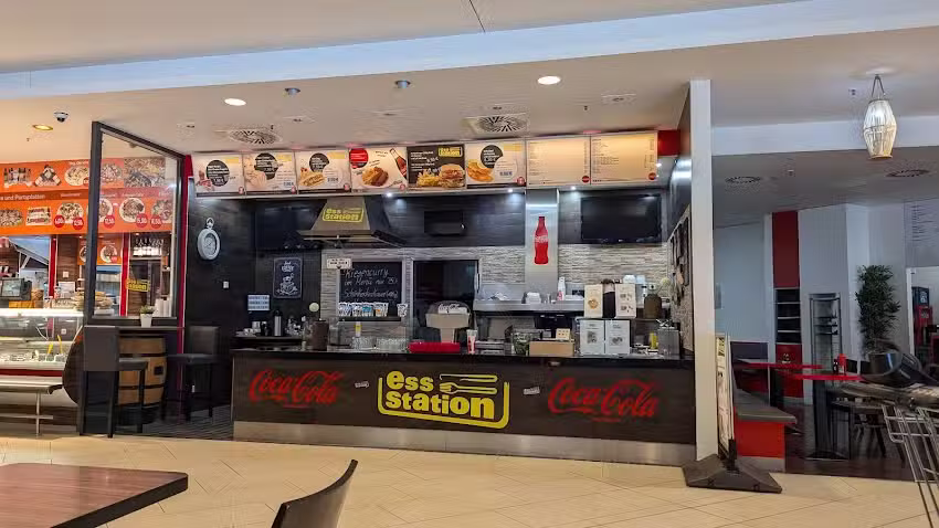 Ess-Station im Porta Markt